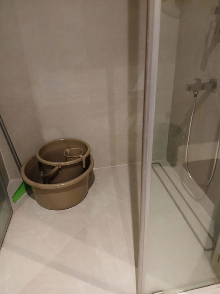 Bathroom, krishna-kaveri-apartment 1 Bedroom 600 Sq.Ft. Apartment In Andheri West Mumbai 10567263