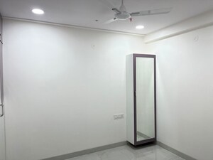 Room in 3 BHK Apartment at Poulomi Avante, Kokapet – for Rent