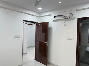 Room in 3 BHK Apartment at Poulomi Avante, Kokapet – for Rent