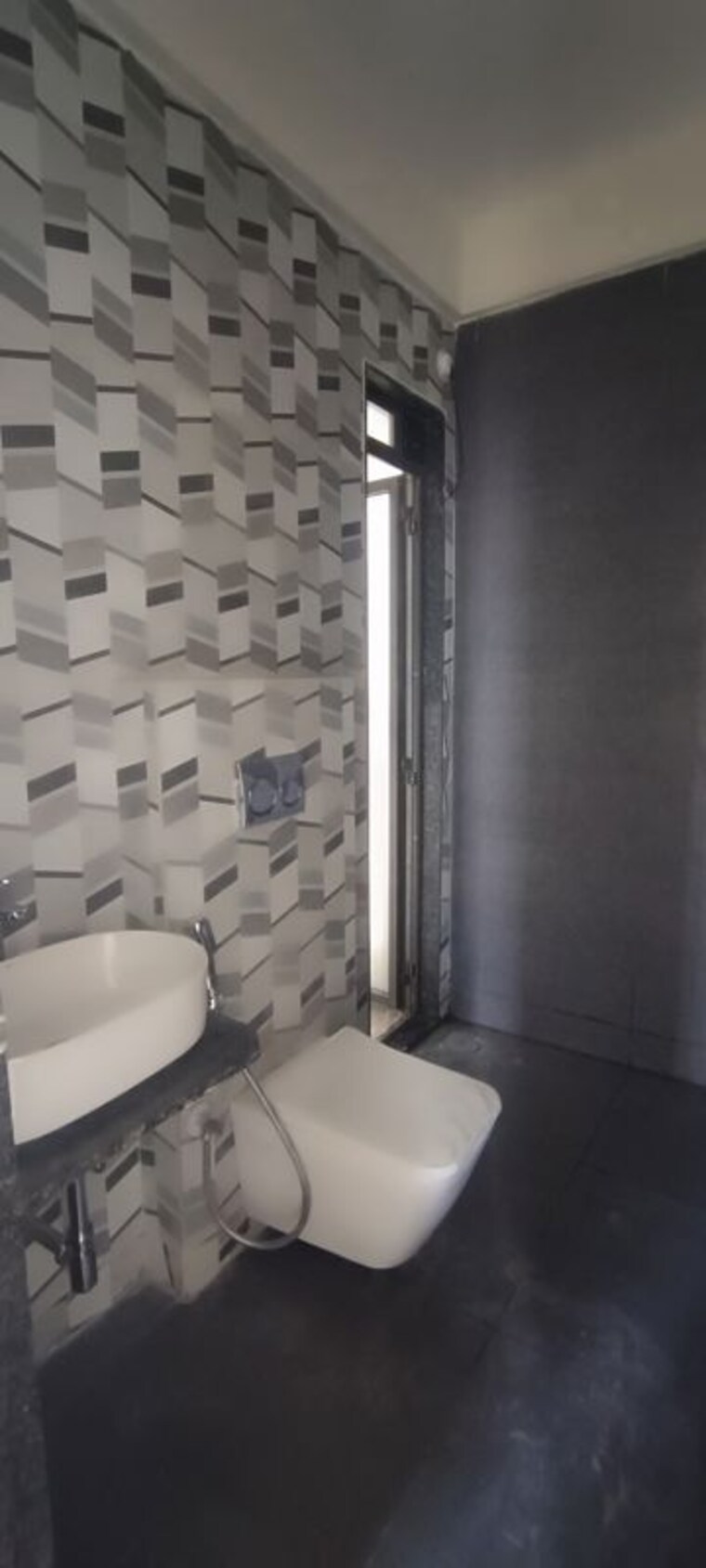 Bathroom, damji-shamji-mahavir-spring-tulip-phase-1 2 Bedroom 805 Sq.Ft. Apartment In Pokhran Road No Two Thane 10567946