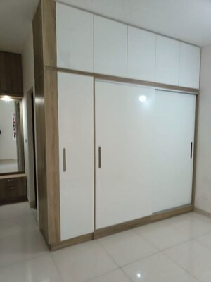Room in 3 BHK Apartment at Prestige Finsbury Park Regent, Bagaluru – for Rent