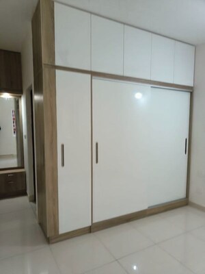 Room in 3 BHK Apartment at Prestige Finsbury Park Regent, Bagaluru – for Rent