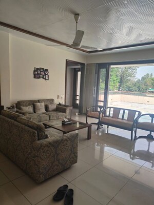 Gym in 4 BHK Builder Floor at Sector 18 – for Rent