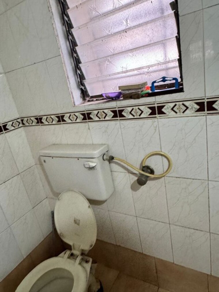 Bathroom, shreeji-paradise 2 Bedroom 1200 Sq.Ft. Apartment In Aundh Pune 10567969