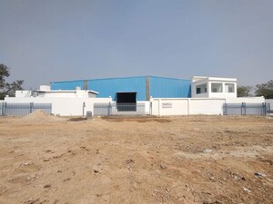  Warehouse For Rent in Pali