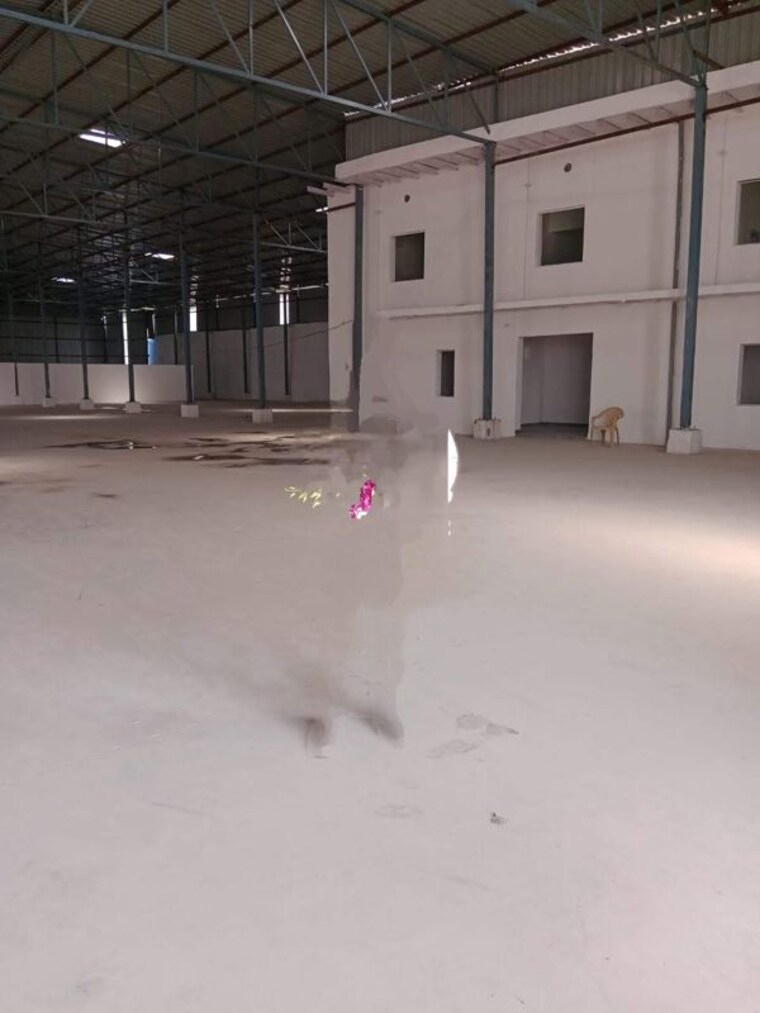Room, pali Commercial Warehouse 45000 Sq.Ft. In Pali Greater Noida 10567974