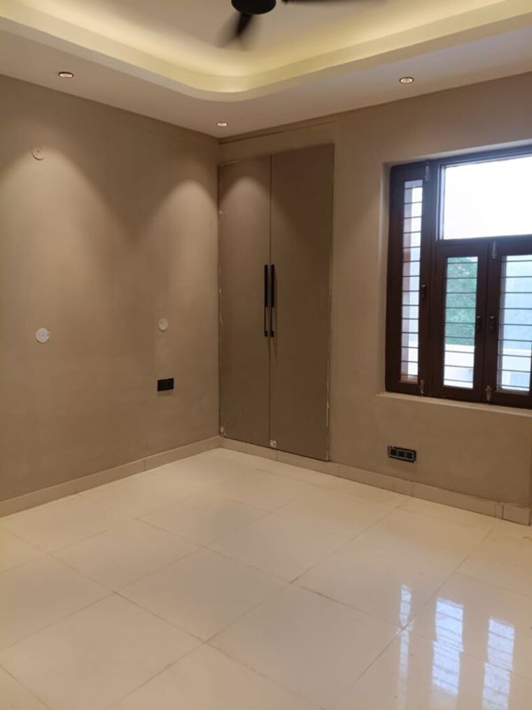 Room, green fields colony 4 Bedroom 2250 Sq.Ft. Builder Floor In Green Fields Colony Faridabad 10567976