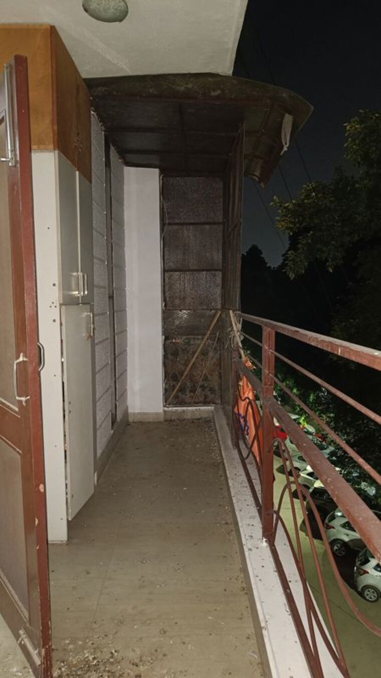 Balcony, ashok vihar 2 Bedroom 125 Sq.Ft. Builder Floor In Ashok Vihar Delhi 10567997