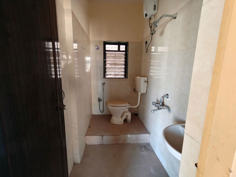 Bathroom, puranik-city 2 Bedroom 635 Sq.Ft. Apartment In Kasarvadavali Thane 10567990