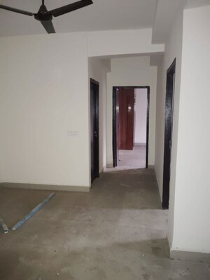 Room in 3 BHK Apartment at Gardenia Golf City, Sector 75 – for Rent