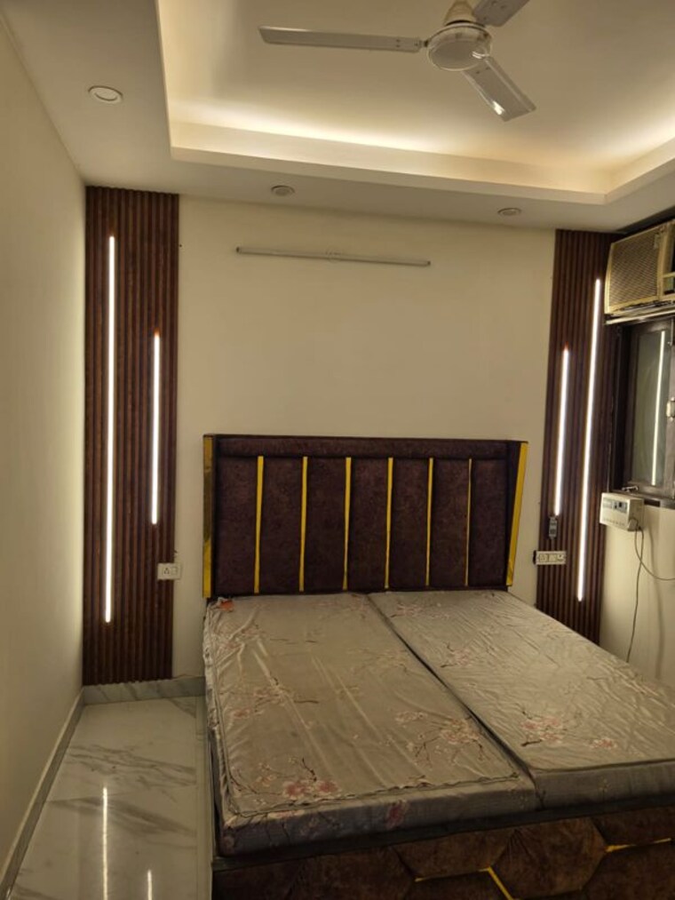 Room, freedom fighters enclave 3 Bedroom 1350 Sq.Ft. Builder Floor In Freedom Fighters Enclave Delhi 10568028