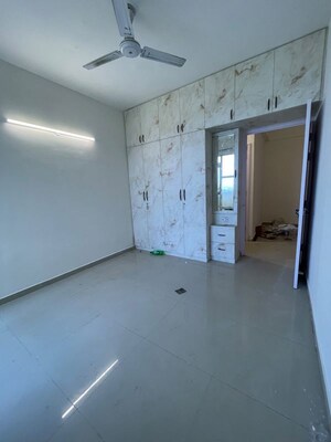 Room in 2 BHK Apartment at Pyramid Urban Homes 3, Sector 67a – for Rent
