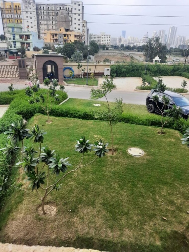 Garden, pyramid-urban-homes-3 2 Bedroom 710 Sq.Ft. Apartment In Sector 67a Gurgaon 10568054