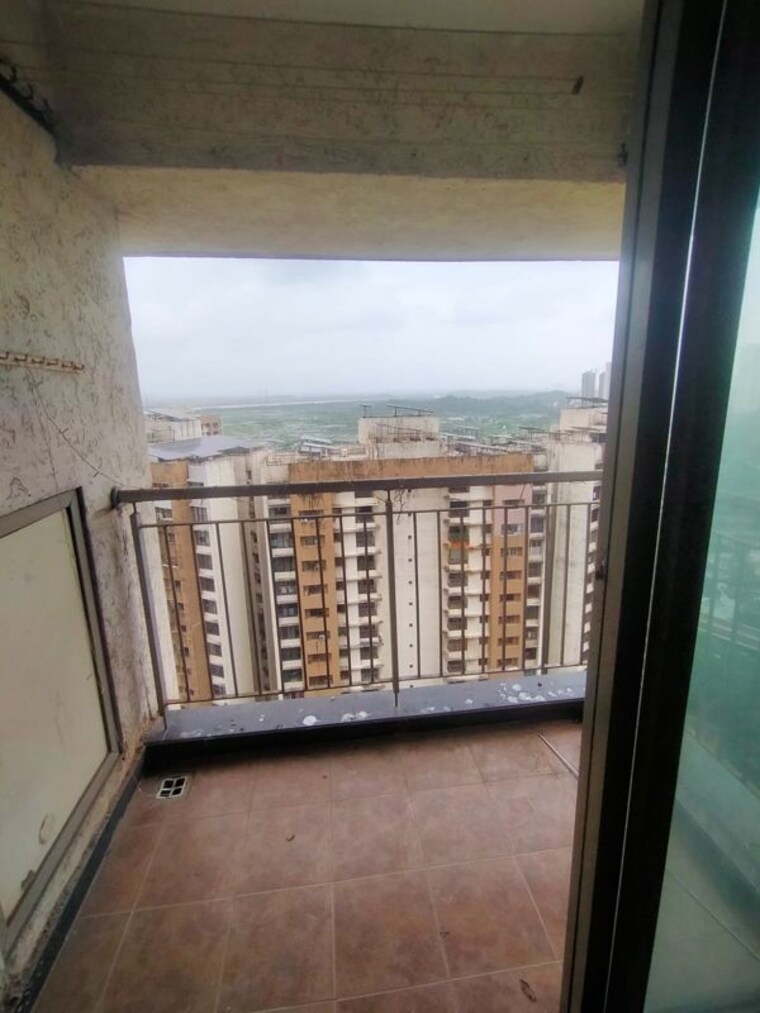 Balcony, lodha-splendora 2 Bedroom 951 Sq.Ft. Apartment In Ghodbunder Road Thane 10568057