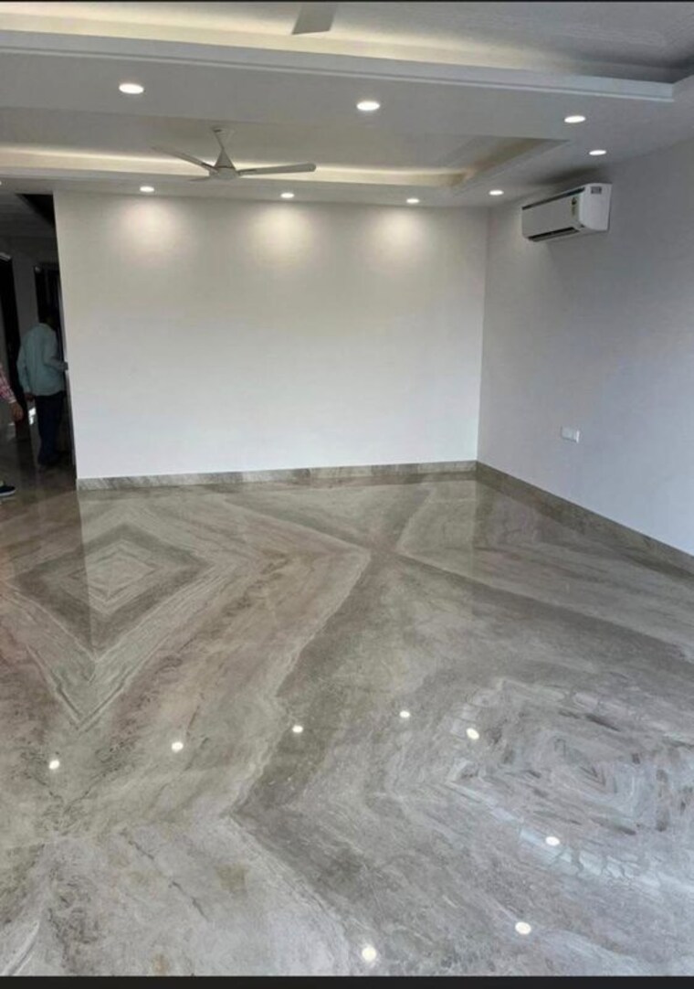 Room, saket 4 Bedroom 2500 Sq.Ft. Builder Floor In Saket Delhi 10568068