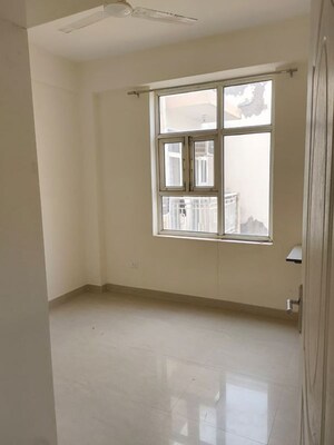 Room in 2 BHK Apartment at Shree Vardhman Mantra, Sector 67 – for Rent