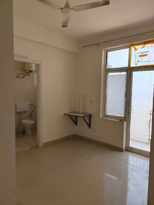 Room in 2 BHK Apartment at Shree Vardhman Mantra, Sector 67 – for Rent