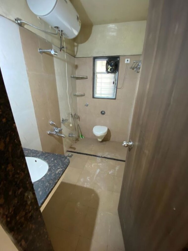 Bathroom, signet-yogeshwar-chs 3 Bedroom 1411 Sq.Ft. Apartment In Dahanukar Colony Pune 10568066