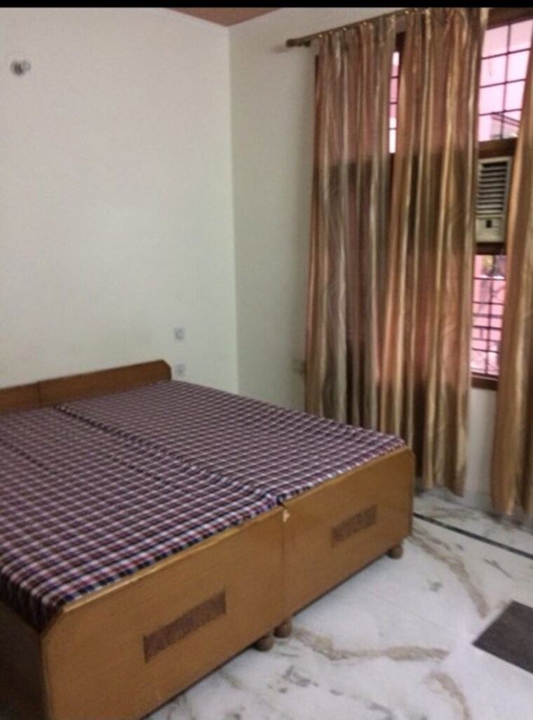 Bedroom, sector 21 1 Bedroom 500 Sq.Yd. Builder Floor In Sector 21 Chandigarh 10568074