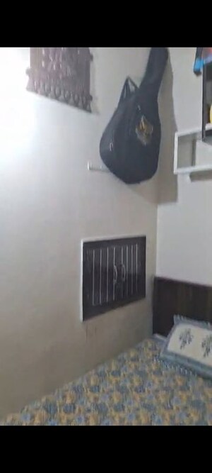 Room in 2 BHK Apartment at RWA Apartments Sector 37, Sector 37 – for Sale