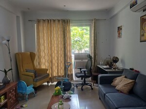 Living Room in 3.5 BHK Apartment at Central Park Bellavista Towers, Sector 48 – for Rent