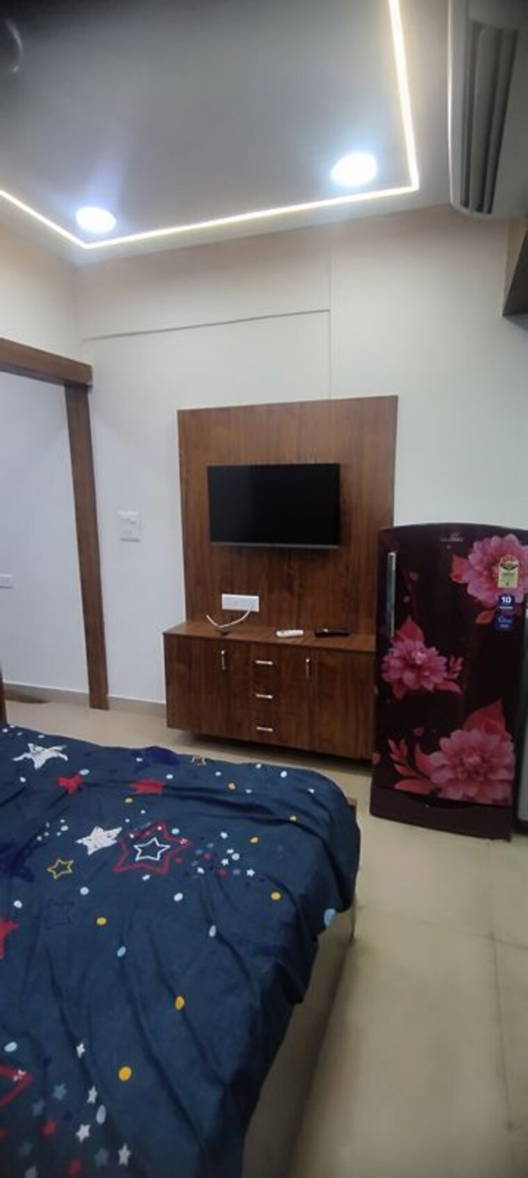 Bedroom, dlf-capital-greens-phase-i-and-ii Studio 370 Sq.Ft. Apartment In Moti Nagar Delhi 10568101