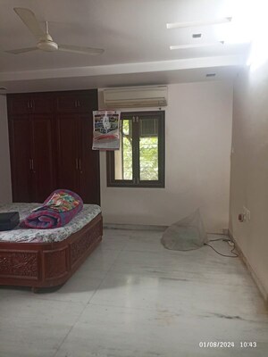 Bedroom in 3 BHK Apartment at Jubilee Hill County, Jubilee Hills – for Rent