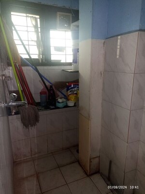 Bathroom in 3 BHK Apartment at Jubilee Hill County, Jubilee Hills – for Rent