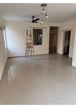 Room in 4 BHK Apartment at Emaar MGF Emerald Hills, Sector 65 – for Sale