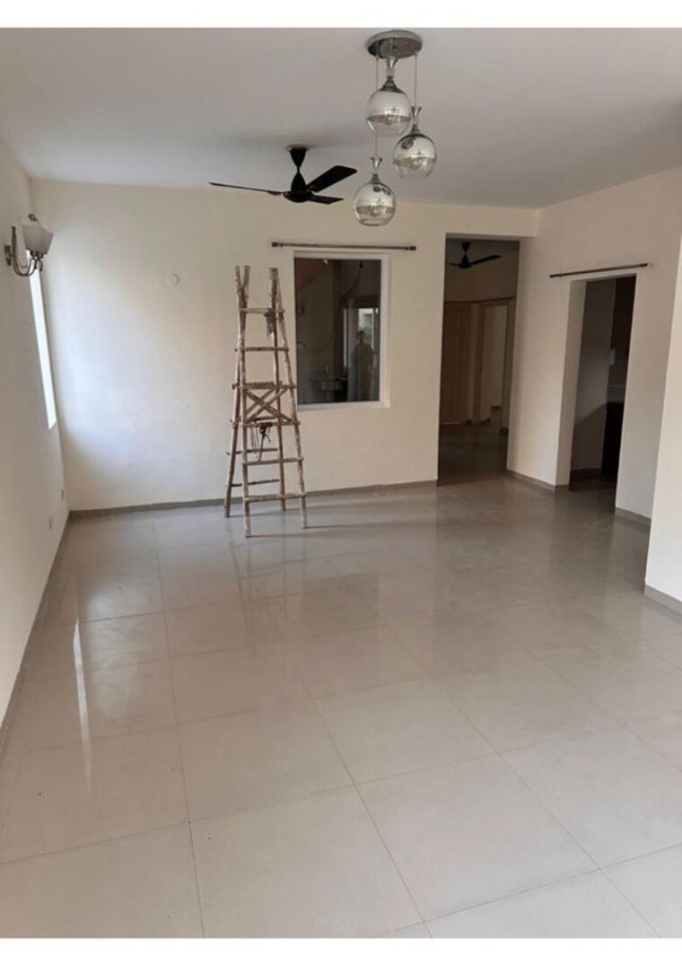 Room, emaar-mgf-emerald-hills 4 Bedroom 350 Sq.Yd. Apartment In Sector 65 Gurgaon 10568089