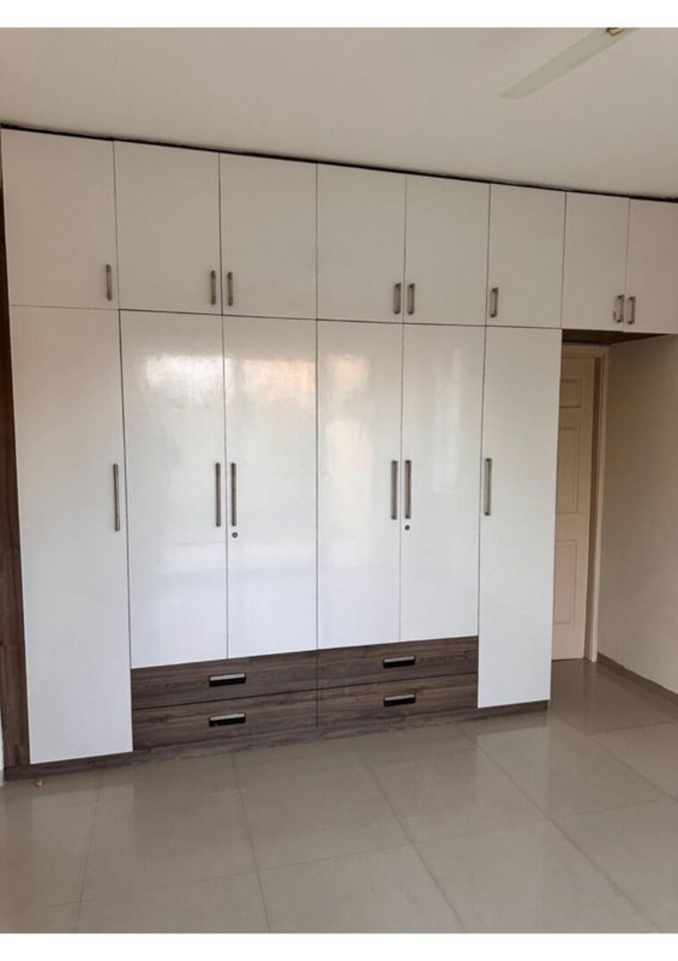 Room, emaar-mgf-emerald-hills 4 Bedroom 350 Sq.Yd. Apartment In Sector 65 Gurgaon 10568089