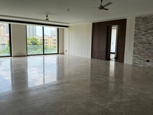 Room in 2 BHK Builder Floor at Sector 22 – for Rent
