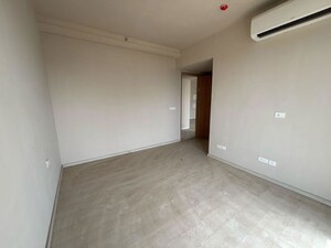 Room in 2 BHK Builder Floor at Sector 21 – for Rent