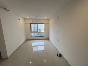 Room in 2 BHK Apartment at Shreeji Plaza, Malad West – for Rent