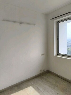 Room in 2 BHK Builder Floor at Sector 21 – for Rent