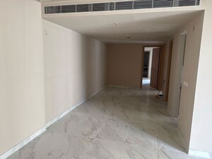 Room in 2 BHK Builder Floor at Sector 21 – for Rent