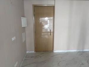 Room in 2 BHK Builder Floor at Sector 21 – for Rent