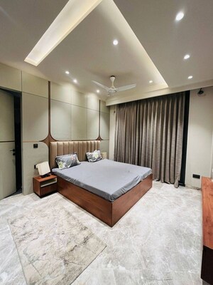 Bedroom in 4 BHK Builder Floor at Sector 56 – for Rent