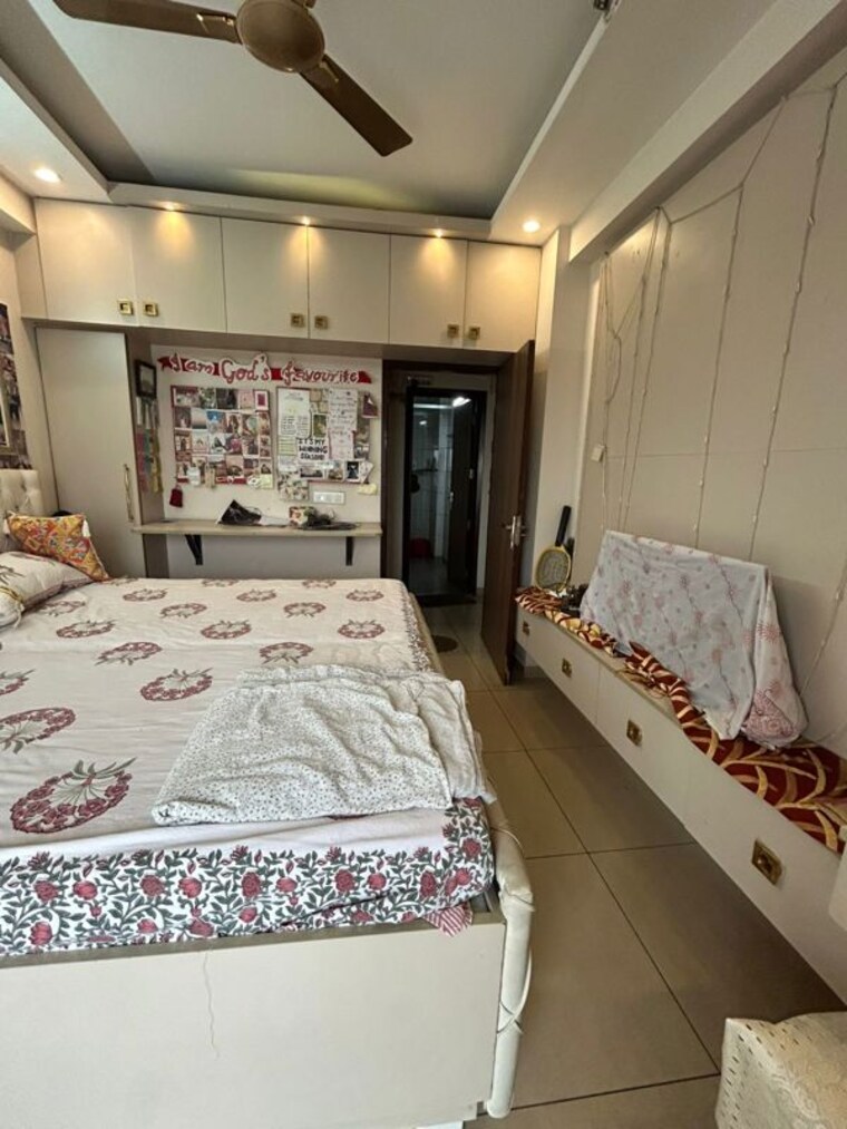 Bedroom, gulshan-botnia 3 Bedroom 1370 Sq.Ft. Apartment In Sector 144 Noida 10568193