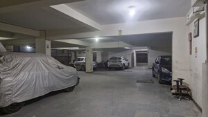 Parking in 2 BHK Builder Floor at Sector 23 – for Rent