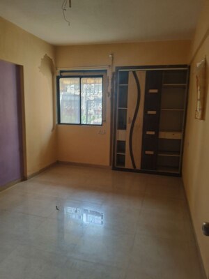 Room in 1 BHK Apartment at Kaveri Apartment Kalyan, Kalyan West – for Sale