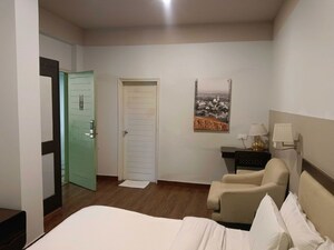 Team Area in 3 BHK Builder Floor at Sector 22 – for Rent