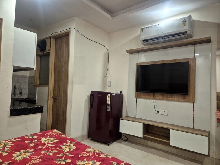 Living Room, dlf-pink-town-house 1 RK 250 Sq.Ft. Builder Floor In Dlf City Phase 3 Gurgaon 10568242