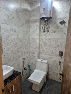 Bathroom in 1 RK Builder Floor at DLF Pink Town House, Dlf City Phase 3 – for Rent