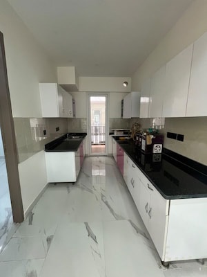 Kitchen in 2.5 BHK Builder Floor at Smart World Gems, Sector 89 – for Rent