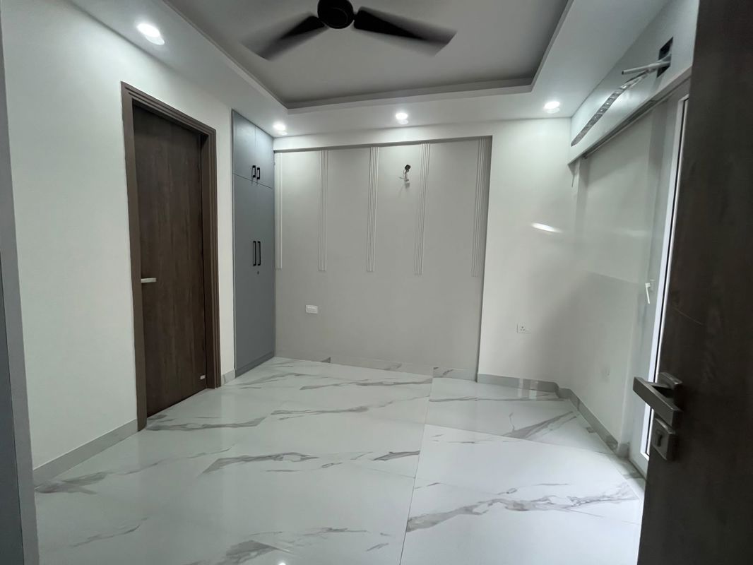 2.5 BHK + Extra Room 1103 Sq.Ft. Builder Floor in Smart World Gems