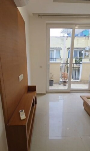 Furnished Amenities in 3 BHK Apartment at Emaar MGF Emerald Hills, Sector 65 – for Rent