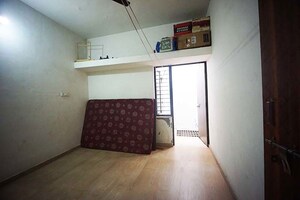 Room in 3 BHK Independent House at Isanpur – for Sale