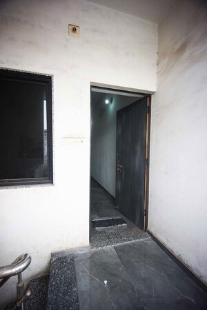 Room in 3 BHK Independent House at Isanpur – for Sale