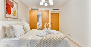 Bedroom in 2 BHK Apartment at Dosti Olive, Balkum Pada – for Sale
